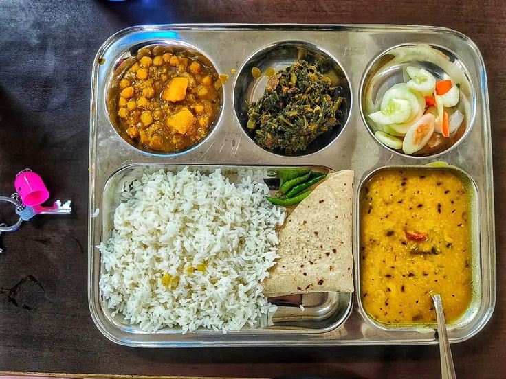 lunch thali hostel food